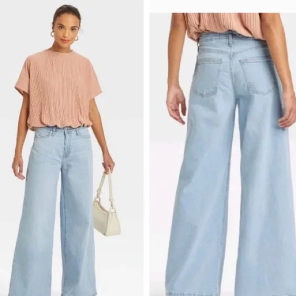 NWOT • A New Day • Super Wide Leg High-Waisted Light Denim Jeans Women’s 4/27R